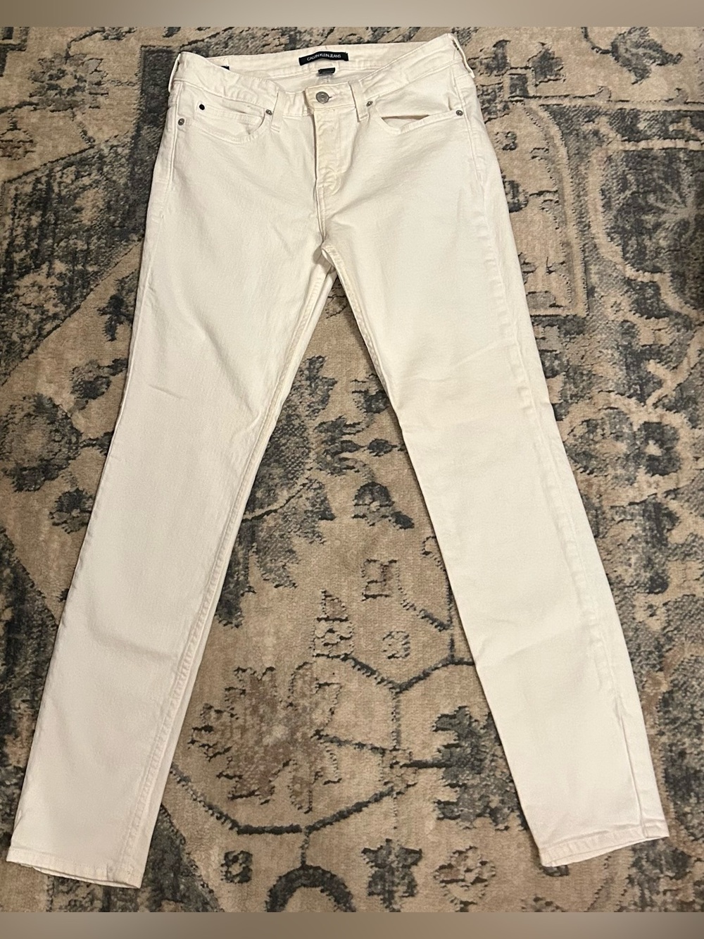 Calvin Klein Mid-Rise Skinny Jeans - White